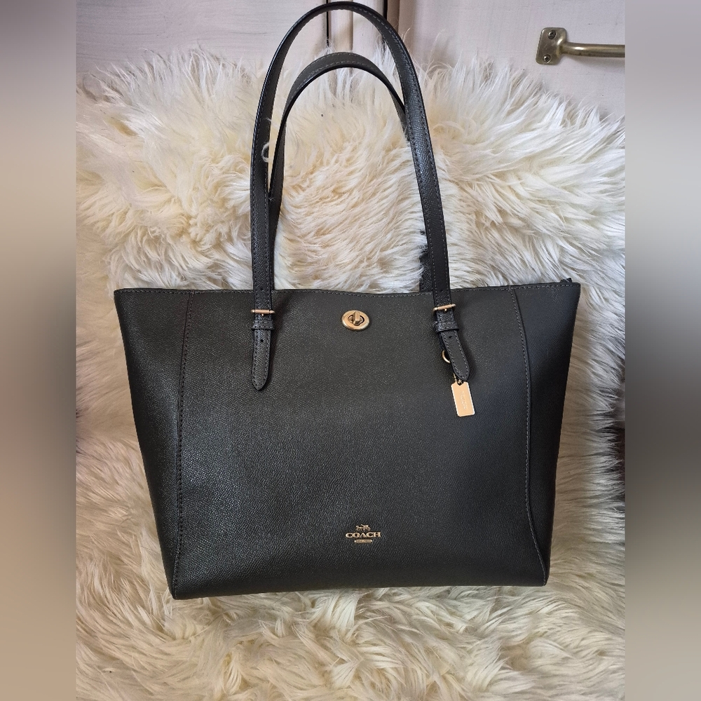 COACH Turnlock Tote